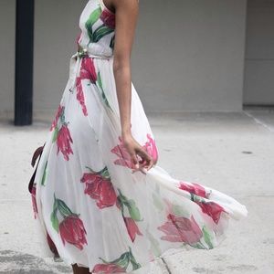 White Vintage Dress with roses